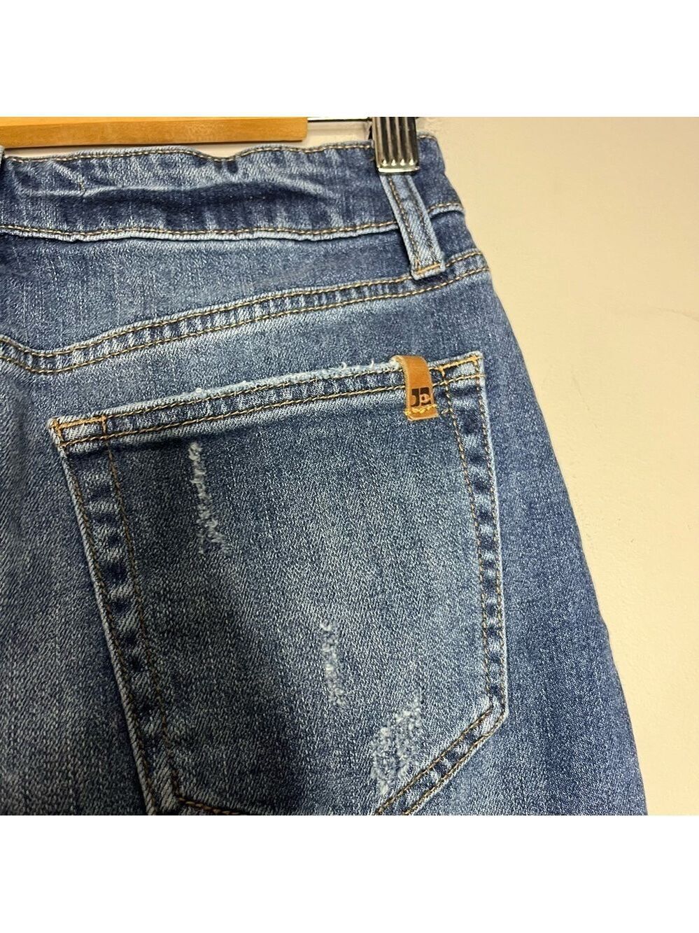 Joe’s Jeans Distressed Raw Hem Denim Mini Skirt, size 25 - Picture 6 of 10